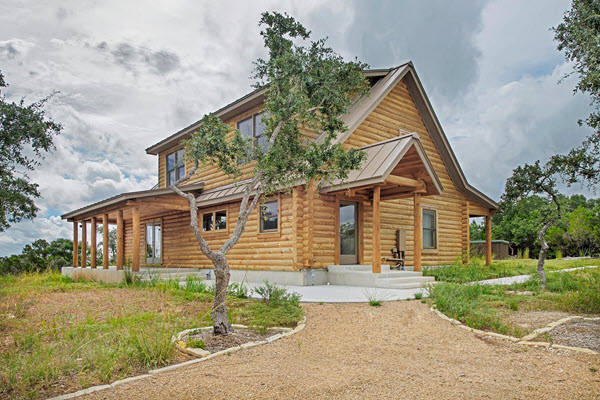 Southland Log Homes - 2014 NAHB Winner 2000 to 3000