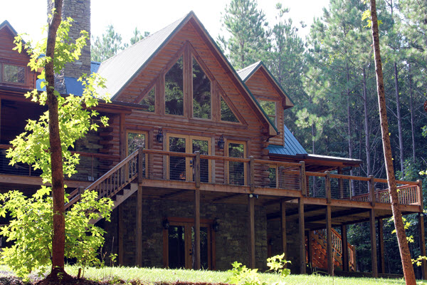 Southland Log Homes - 2017 NAHB Winner 3000 to 4000